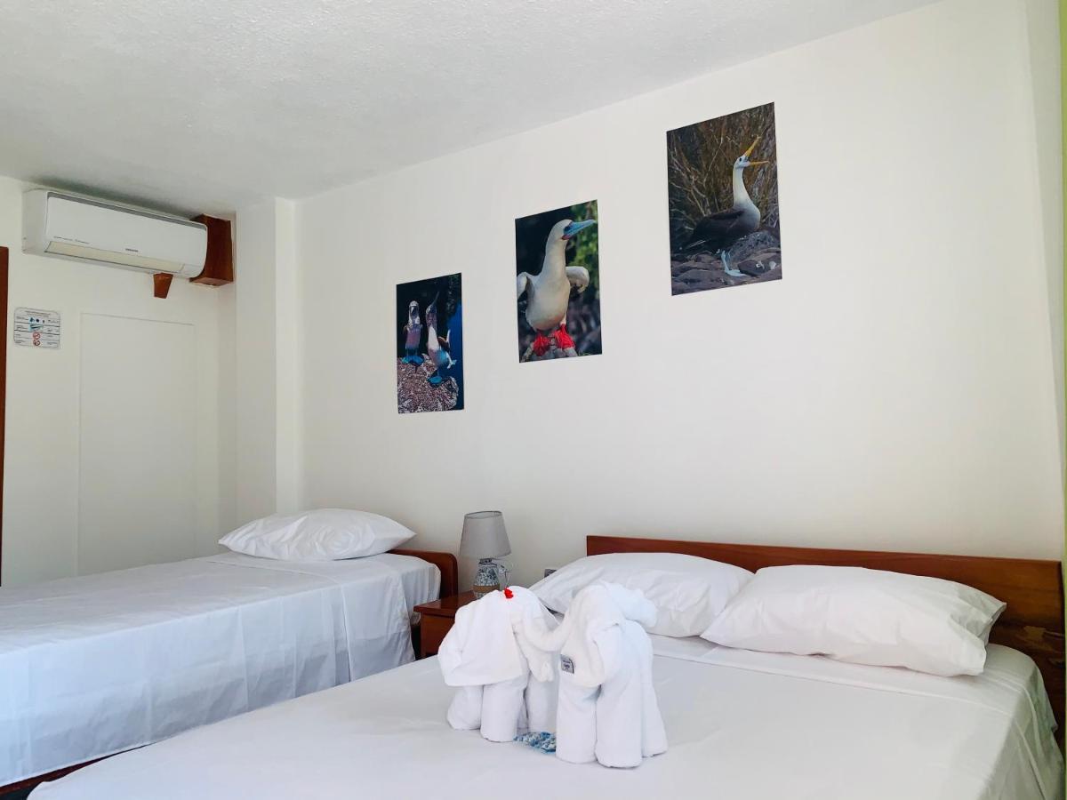 Hostal White House Galapagos بويرتو أيورا المظهر الخارجي الصورة
