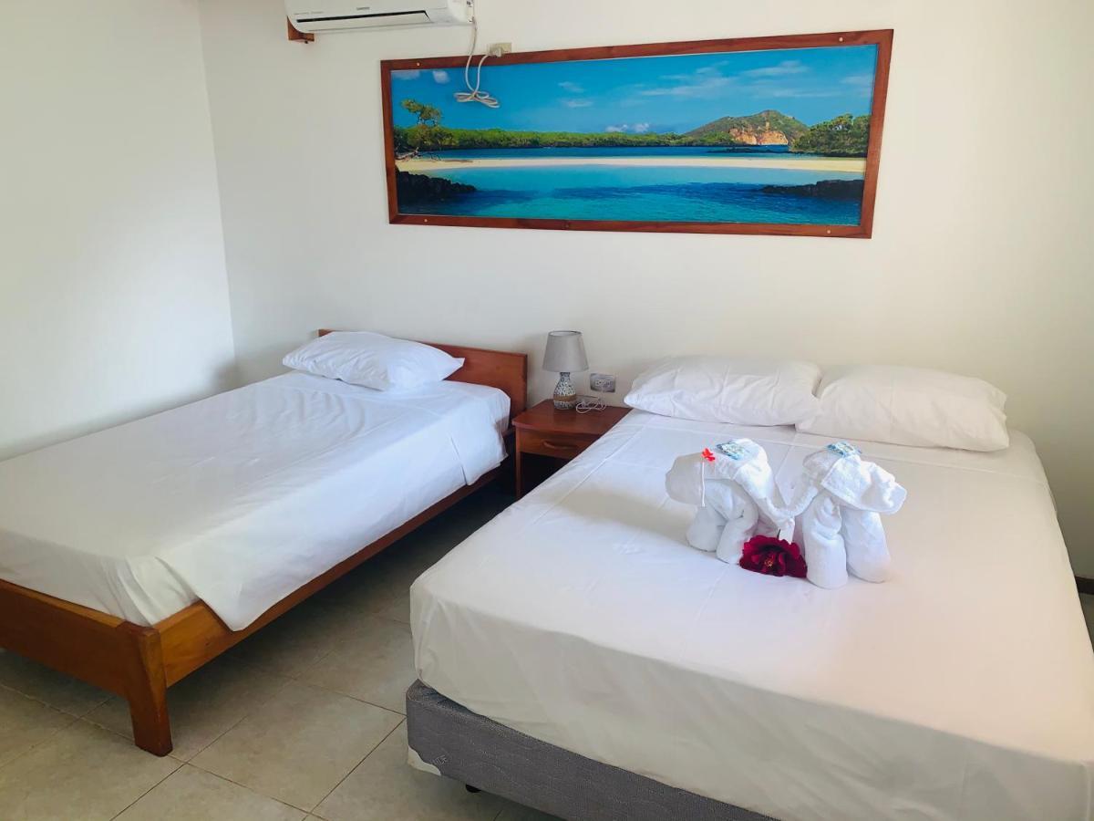 Hostal White House Galapagos بويرتو أيورا المظهر الخارجي الصورة