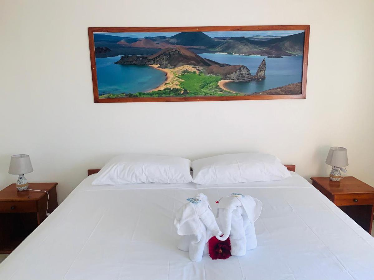 Hostal White House Galapagos بويرتو أيورا المظهر الخارجي الصورة