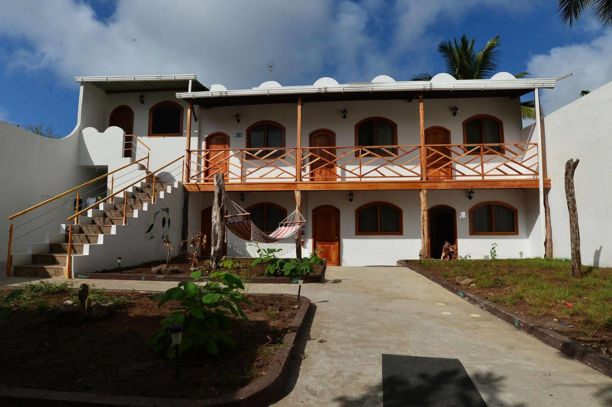 Hostal White House Galapagos بويرتو أيورا المظهر الخارجي الصورة