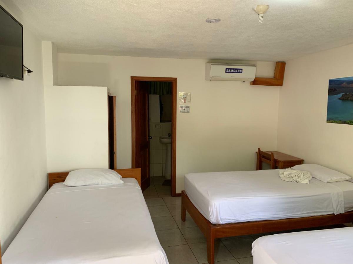 Hostal White House Galapagos بويرتو أيورا المظهر الخارجي الصورة